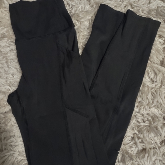 Zenana Athletic Wide Waistband Leggings with Leg Pock - Picture 3 of 4